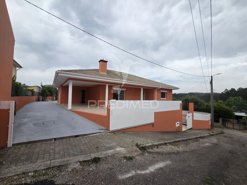 Moradia T3 para Venda em Canedo, Vale e Vila Maior Foto 1