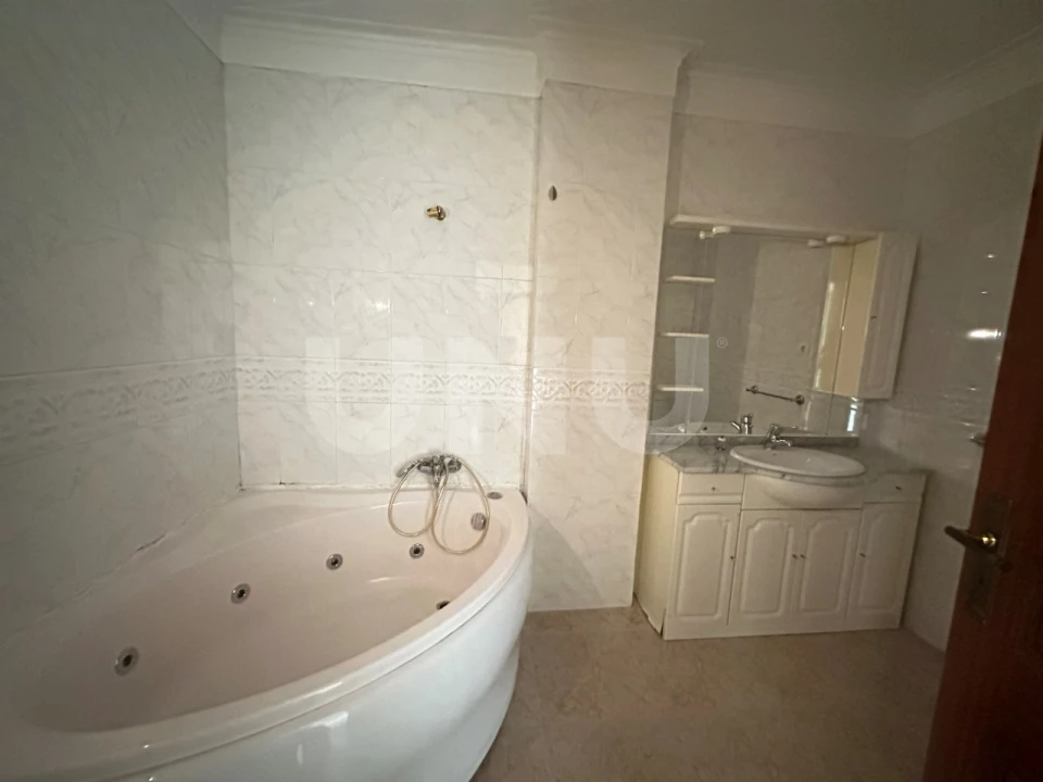 Apartamento T3 para Venda em Castelo Branco Foto 32