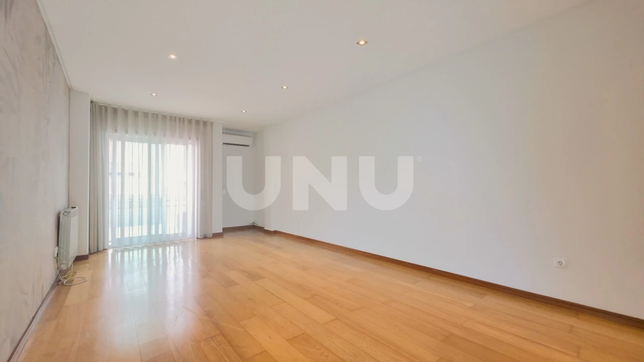 Apartamento T3 para Venda em Santa Maria da Feira, Travanca, Sanfins e Espargo Foto 2