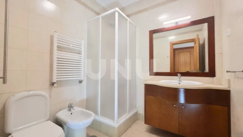 Apartamento T3 para Venda em Santa Maria da Feira, Travanca, Sanfins e Espargo