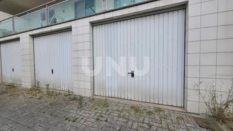 Apartamento T3 para Venda em Santa Maria da Feira, Travanca, Sanfins e Espargo