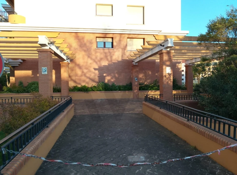 Garagem para Arrendamento em Alverca do Ribatejo e Sobralinho Foto 7