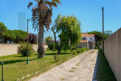 Moradia T5 para Venda em Santa Maria e São Miguel, São Martinho, São Pedro Penaferrim