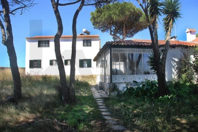 Moradia T5 para Venda em Santa Maria e São Miguel, São Martinho, São Pedro Penaferrim