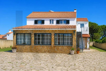 Moradia T5 para Venda em Santa Maria e São Miguel, São Martinho, São Pedro Penaferrim