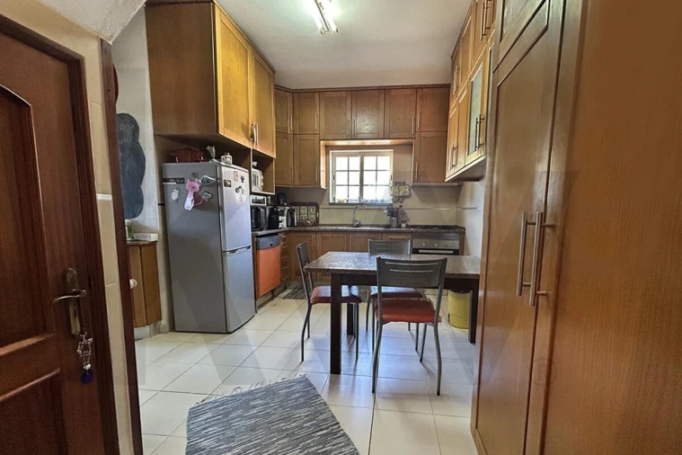 Moradia T5 para Venda em Santa Maria e São Miguel, São Martinho, São Pedro Penaferrim Foto 14