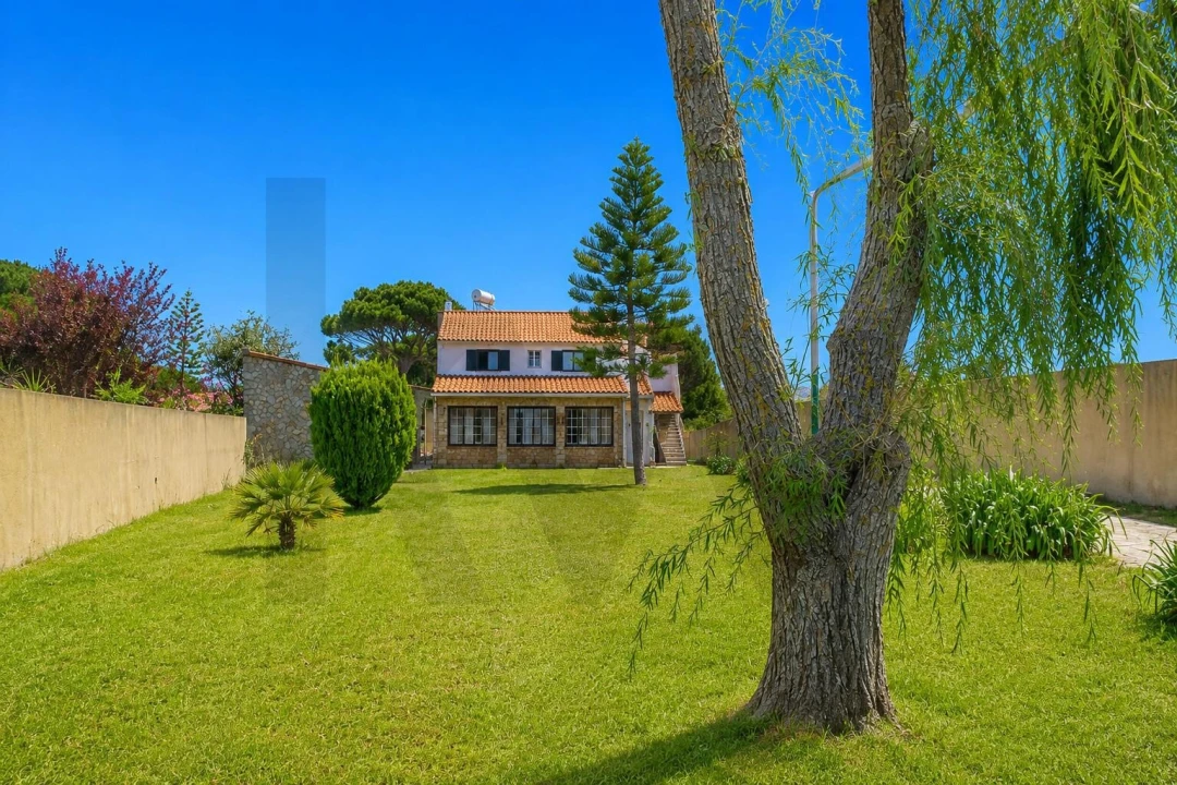 Moradia T5 para Venda em Santa Maria e São Miguel, São Martinho, São Pedro Penaferrim Foto 1