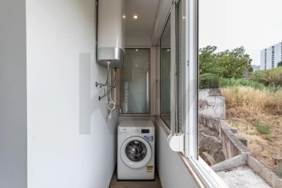 Apartamento T2 para Venda em Santo António dos Cavaleiros e Frielas