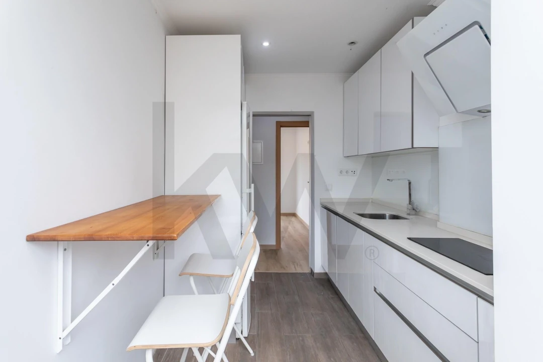 Apartamento T2 para Venda em Santo António dos Cavaleiros e Frielas Foto 2