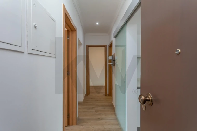 Apartamento T2 para Venda em Santo António dos Cavaleiros e Frielas Foto 6