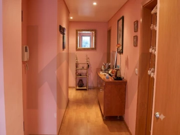 Apartamento T4 para Venda em Marvila