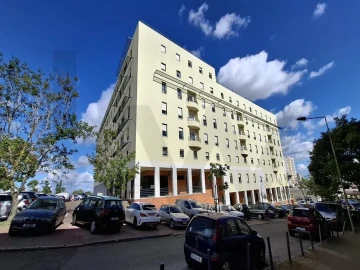 Apartamento T4 para Venda em Marvila