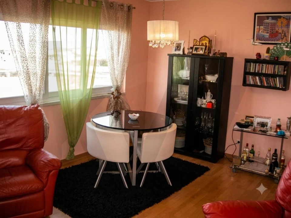 Apartamento T4 para Venda em Marvila Foto 4