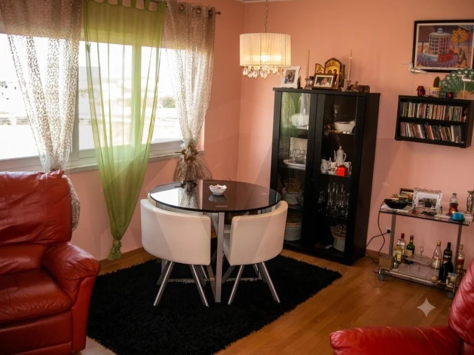 Apartamento T4 para Venda em Marvila Foto 4