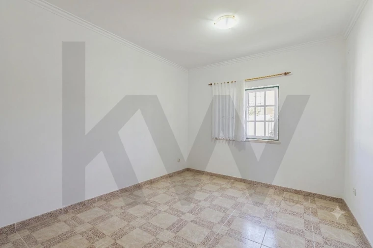 Moradia T5 para Venda em Laranjeiro e Feijó Foto 10