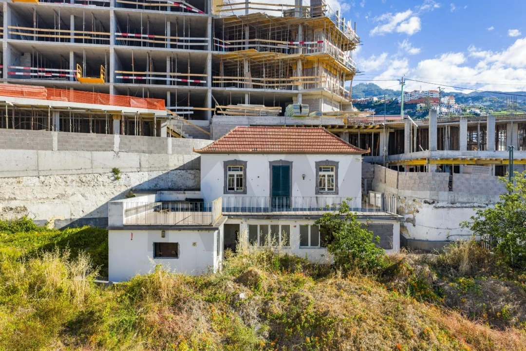 Terreno para Venda em Camara de Lobos Foto 13