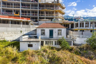 Terreno para Venda em Camara de Lobos