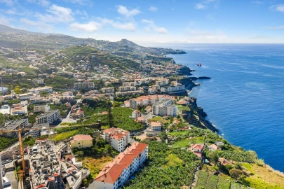 Terreno para Venda em Camara de Lobos