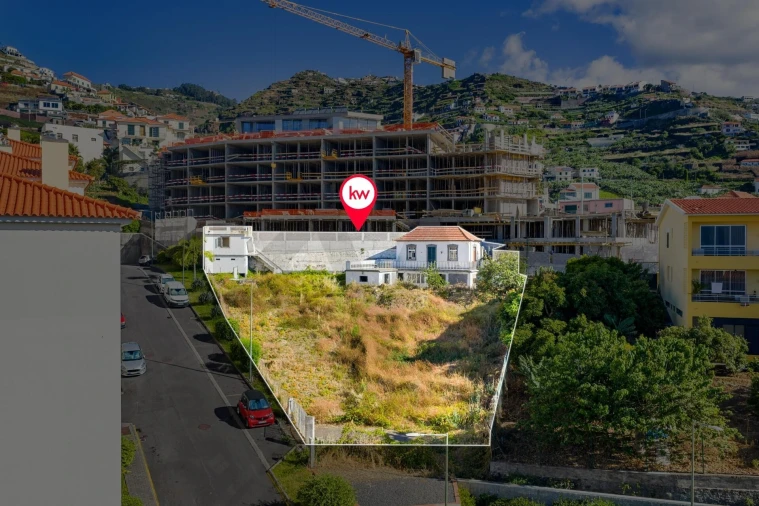 Terreno para Venda em Camara de Lobos Foto 10