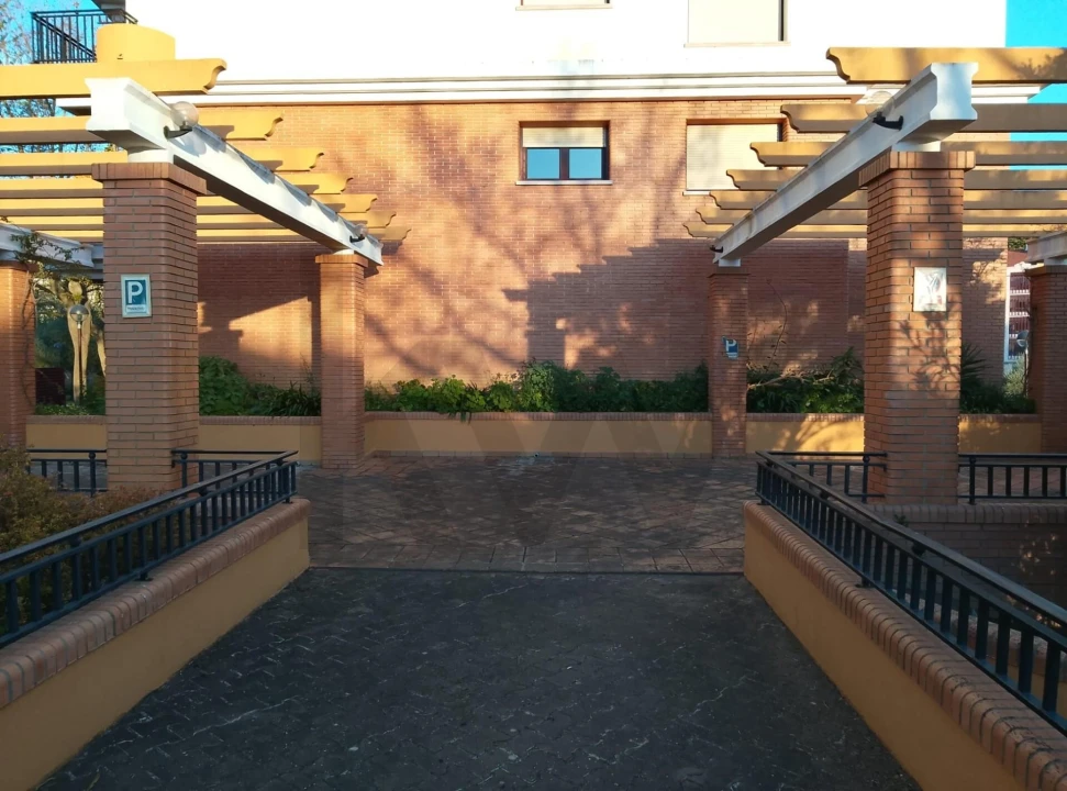 Armazém para Arrendamento em Alverca do Ribatejo e Sobralinho Foto 2