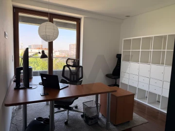 Apartamento T3 para Arrendamento em Moscavide e Portela