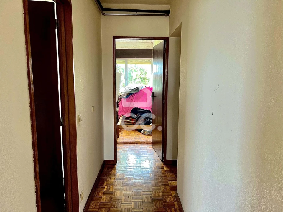 Apartamento T4 para Venda em Espinho Foto 10