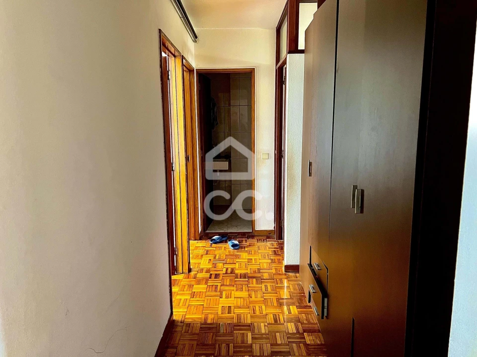Apartamento T4 para Venda em Espinho Foto 11