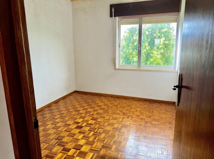 Apartamento T4 para Venda em Espinho Foto 12