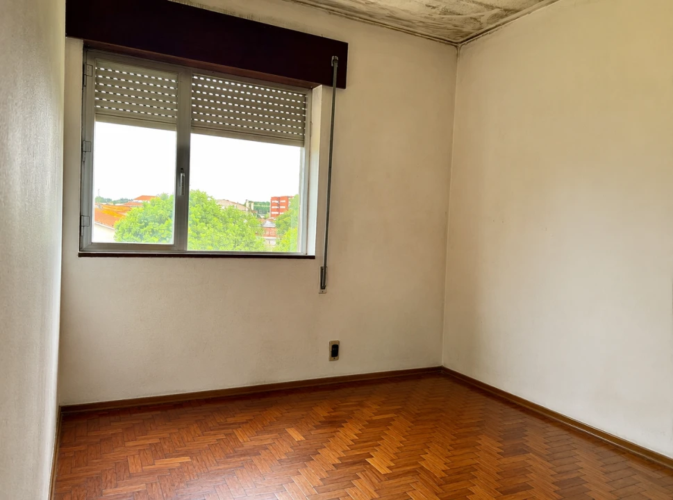 Apartamento T4 para Venda em Espinho Foto 8