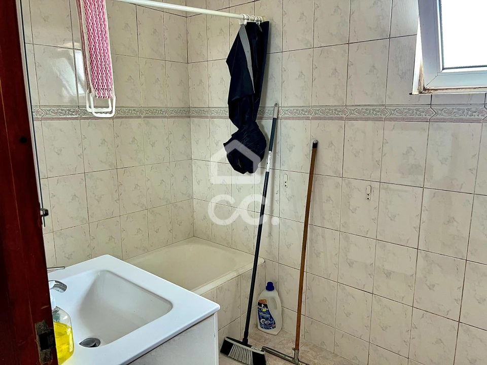 Apartamento T4 para Venda em Espinho Foto 15