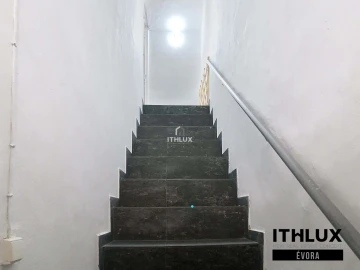 Moradia T5 para Venda em Caia, São Pedro e Alcáçova