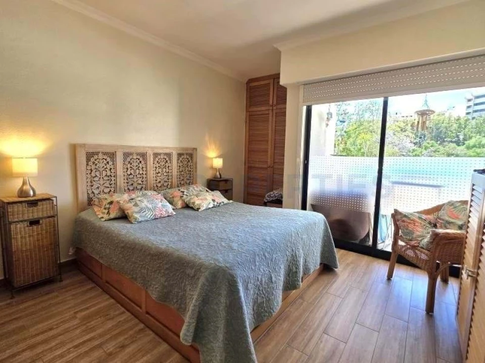 Apartamento T1 para Venda em Quarteira Foto 6