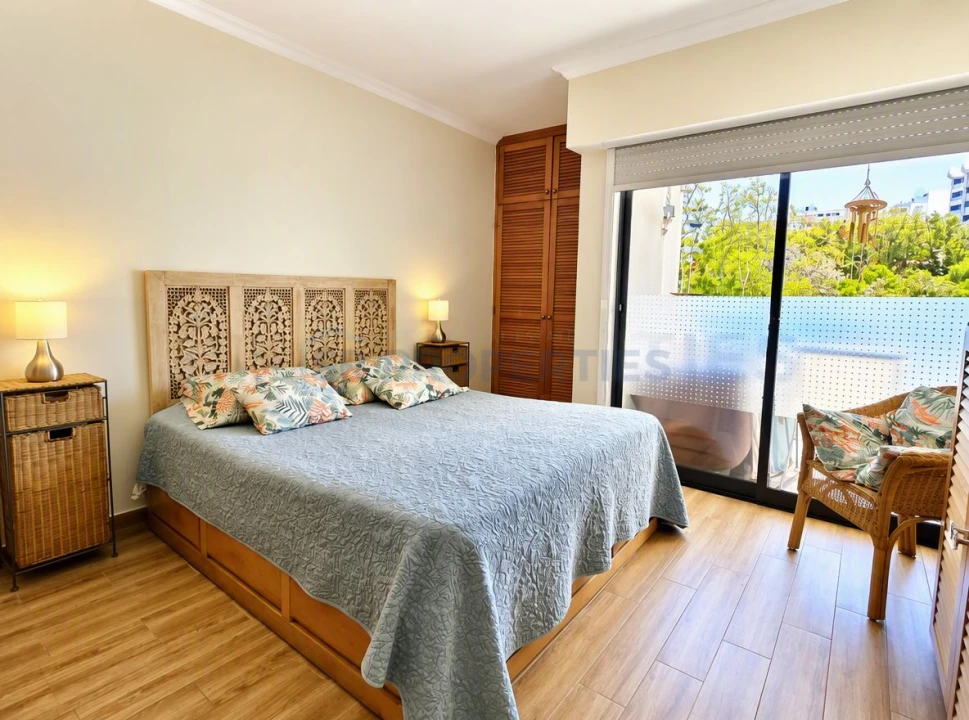 Apartamento T2 para Venda em Quarteira Foto 20