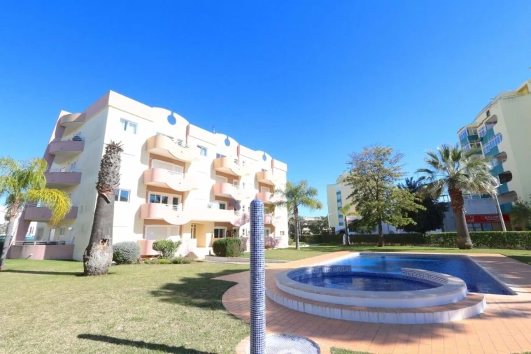 Apartamento T3 para Venda em Quarteira Foto 3