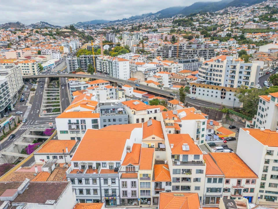 Prédio para Venda em Funchal (Santa Luzia) Foto 2
