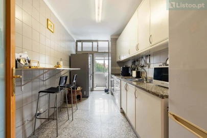 Apartamento T3 para Venda em Custoias