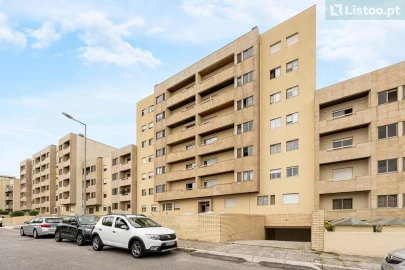Apartamento T3 para Venda em Custoias