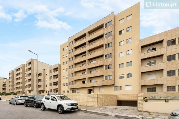 Apartamento T3 para Venda em Custoias