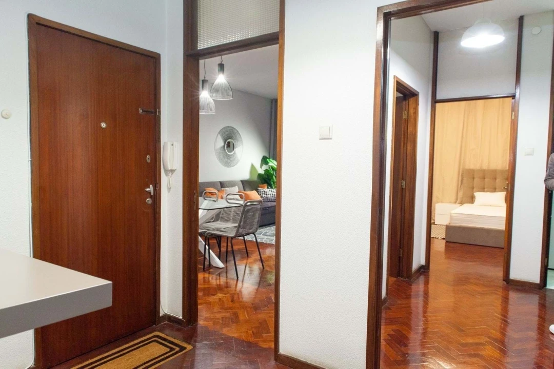 Apartamento T4 para Venda em Cedofeita, Santo Ildefonso, Sé, Miragaia, São Nicolau e Vitória Foto 4