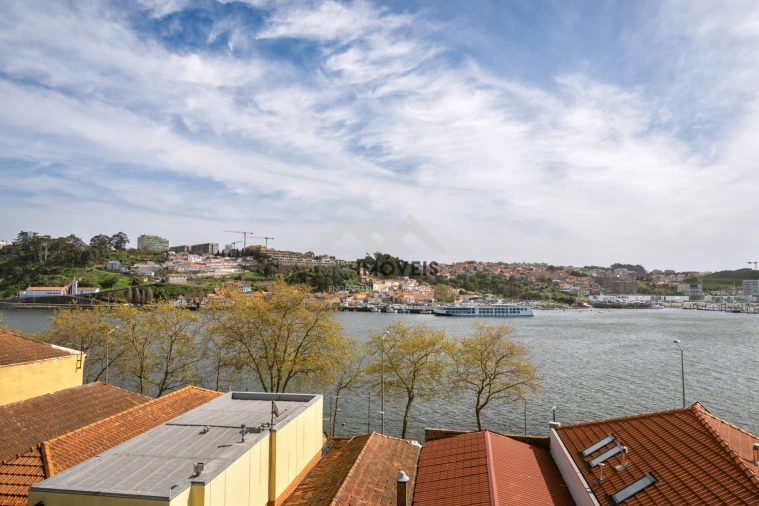 Apartamento T3 para Venda em Lordelo do Ouro e Massarelos Foto 34