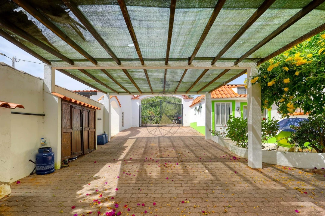 Quinta T8 para Venda em Paderne Foto 95