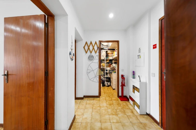 Apartamento T1 para Venda em Portimão Foto 8