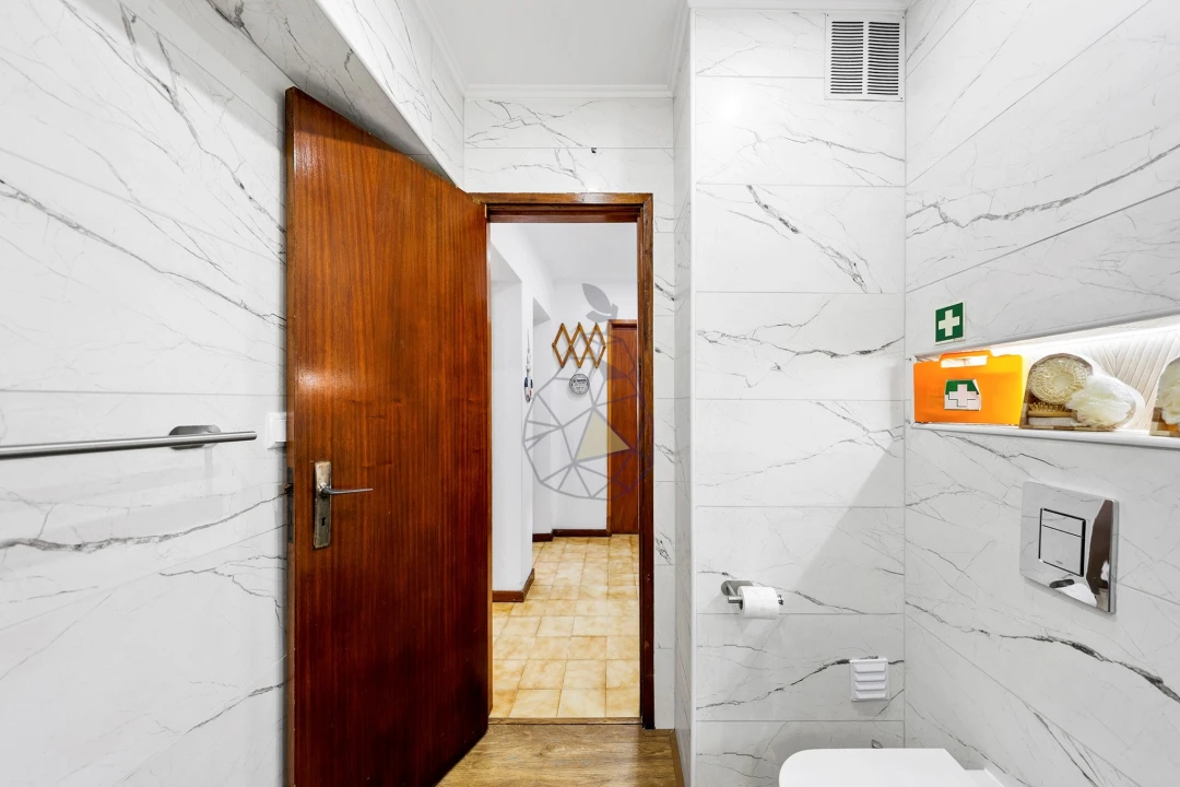Apartamento T1 para Venda em Portimão Foto 7