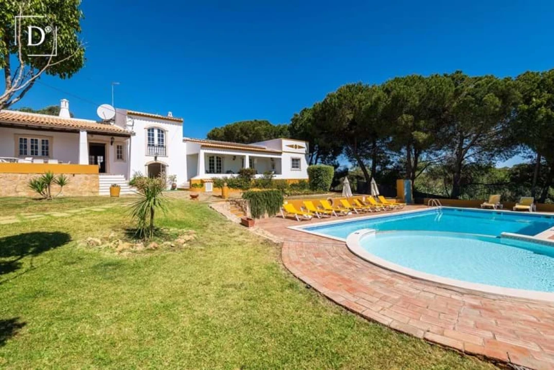Moradia T5 para Venda em Albufeira e Olhos de Água Foto 5