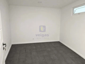 Apartamento T1 para Venda em Baixa da Banheira e Vale da Amoreira