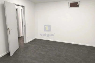 Apartamento T1 para Venda em Baixa da Banheira e Vale da Amoreira
