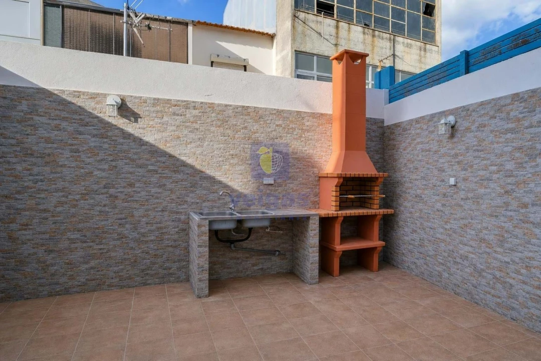 Apartamento T1 para Venda em Baixa da Banheira e Vale da Amoreira Foto 1