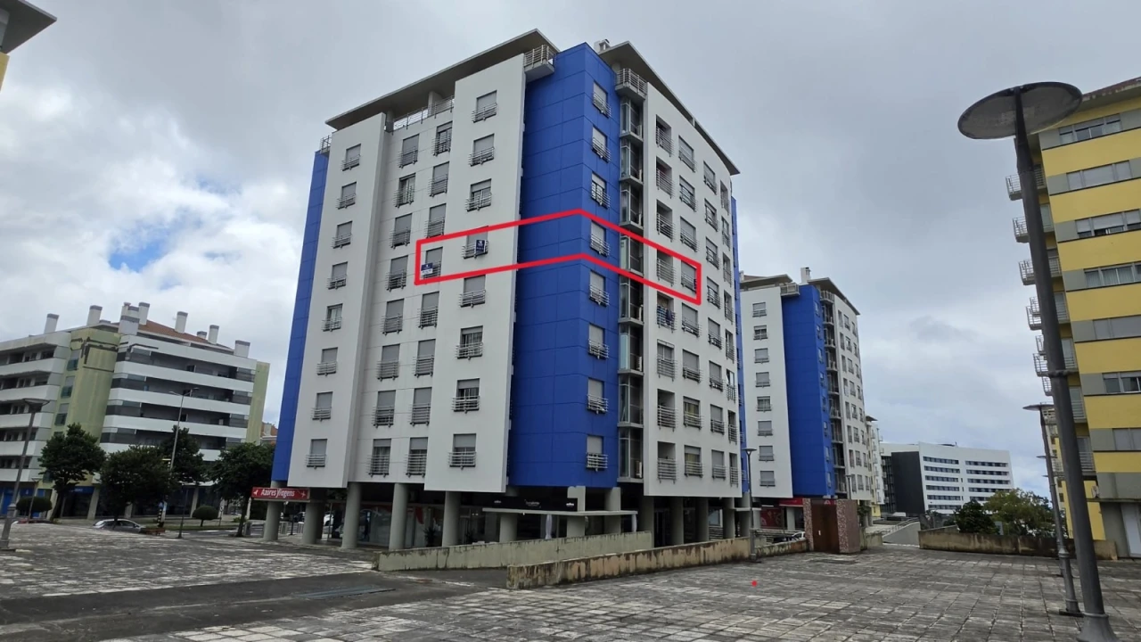 Apartamento T3 para Venda em Ponta Delgada (São Pedro) Foto 1