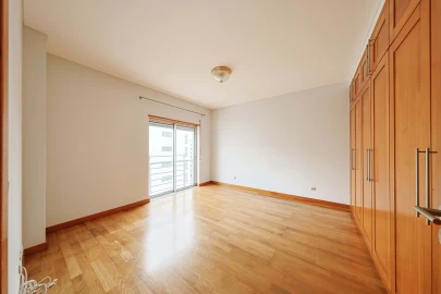 Apartamento T3 para Venda em Ponta Delgada (São Pedro)