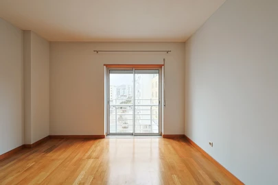 Apartamento T3 para Venda em Ponta Delgada (São Pedro)